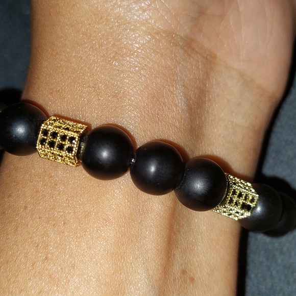 Black Agate For Grounding & Protection Crystal Bracelet - Picture 1 of 4